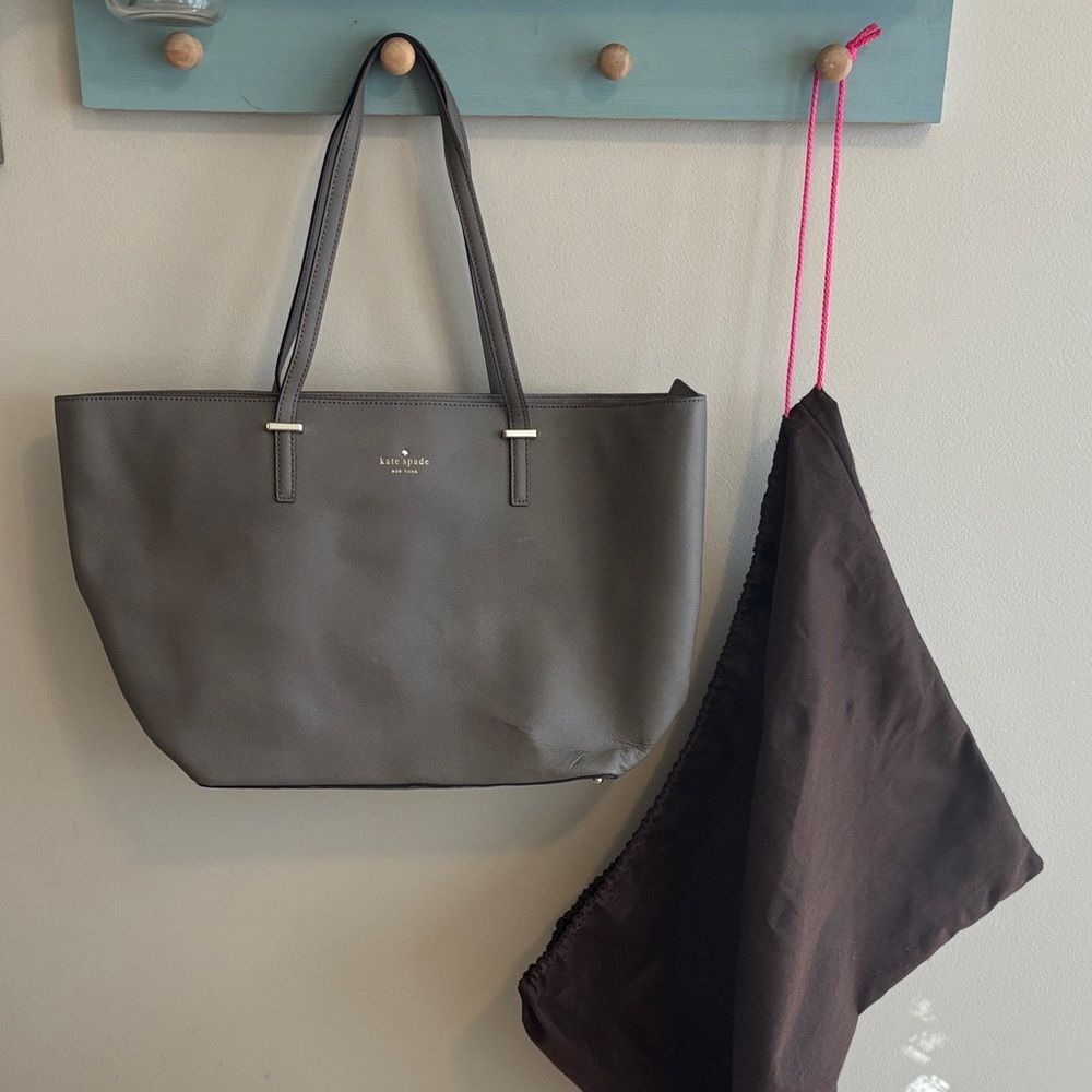 Kate Spade grey Tote Bag comes with dust bag